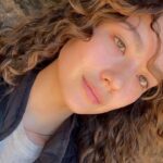 Adeline Rudolph Instagram - believe it or not, these are the natural curls on a very lucky good hair day. Curly girls will know the struggle 👩🏻‍🦱