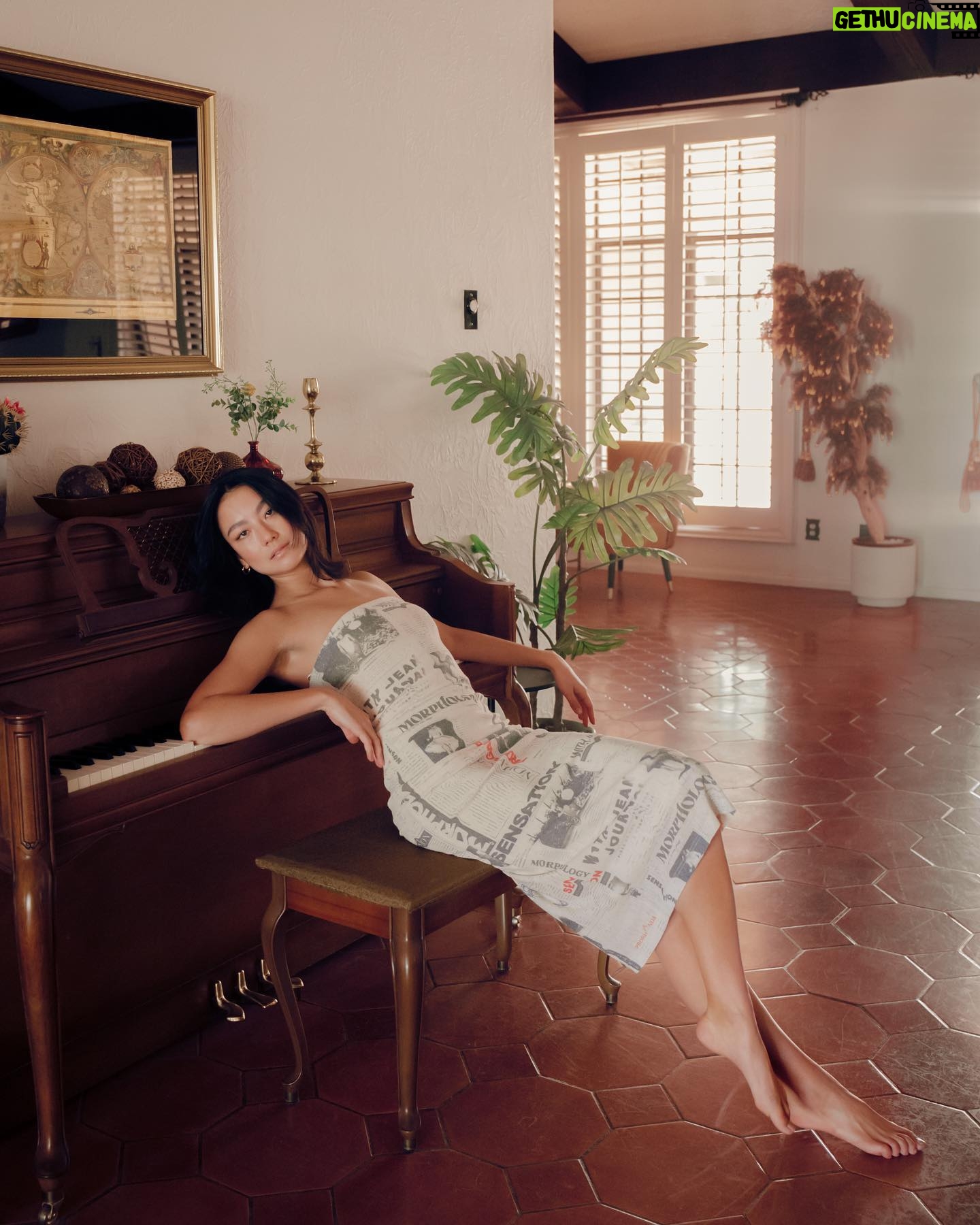 Adeline Rudolph Instagram - @bellaxtela x Frank Sinatra Estate 🌙