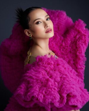 Adila Fitri Instagram - ADILA FITRI @adilafitri 
Photographer @karinayasmine 
Makeup @itsfrankywu 
Hairdo @opick_hairstylist 
Stylist @rikkisi 
Wearing @marianamarcellacouture
.
#adilafitri #beehaveentertainment