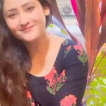Aditi Sajwan Instagram – Ab Tumhare Alawa Koi Achcha hi nahi lagta❤️
#aditireels #romantic #lines