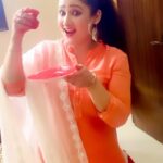 Aditi Sajwan Instagram – Rang Badalne Waley !! 🎨🎭

#aditireels #hmm