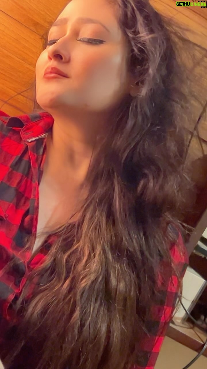 Aditi Sajwan Instagram - Bol Do Naa Zaraa,, Dil Mein Jo Hae Chipa💕 #aditireels