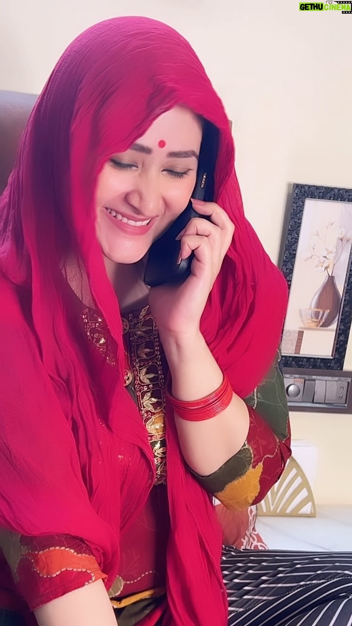 Aditi Sajwan Instagram - Bahattar percent ,,ka hae ki atthais percent gst katela , 😁😂 #aditireels