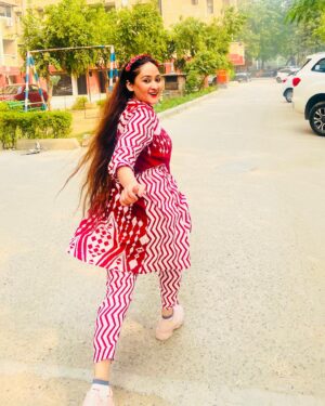 Aditi Sajwan Instagram - Masakali 🕊️❤️💕✨
#madness#lifeiscolorful#prettypari