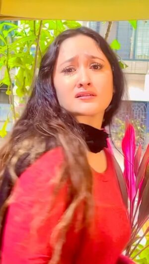 Aditi Sajwan Instagram - Shaadi mein zaroor Aana 😔
#aditireels