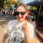 Aditi Sajwan Instagram - Right n Responsibility 👆🏻 #vote #loksabhaelection2024 #mumbai Hereby, professing my love for my city 🤗💕 Partner in this sunny entourage @zebkhan36
