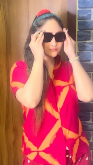 Aditi Sajwan Instagram - Karenge Mohabbat tujhse❤️
#aditireels