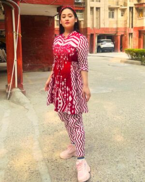 Aditi Sajwan Instagram - Masakali 🕊️❤️💕✨
#madness#lifeiscolorful#prettypari