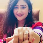 Aditi Sajwan Instagram – You are my best friend @zebkhan36 ,not the diamonds.
But the diamonds are always welcome.😁😘💍💍💍

#onmybirthday #aditisajwan #oggift #mynewdiamond