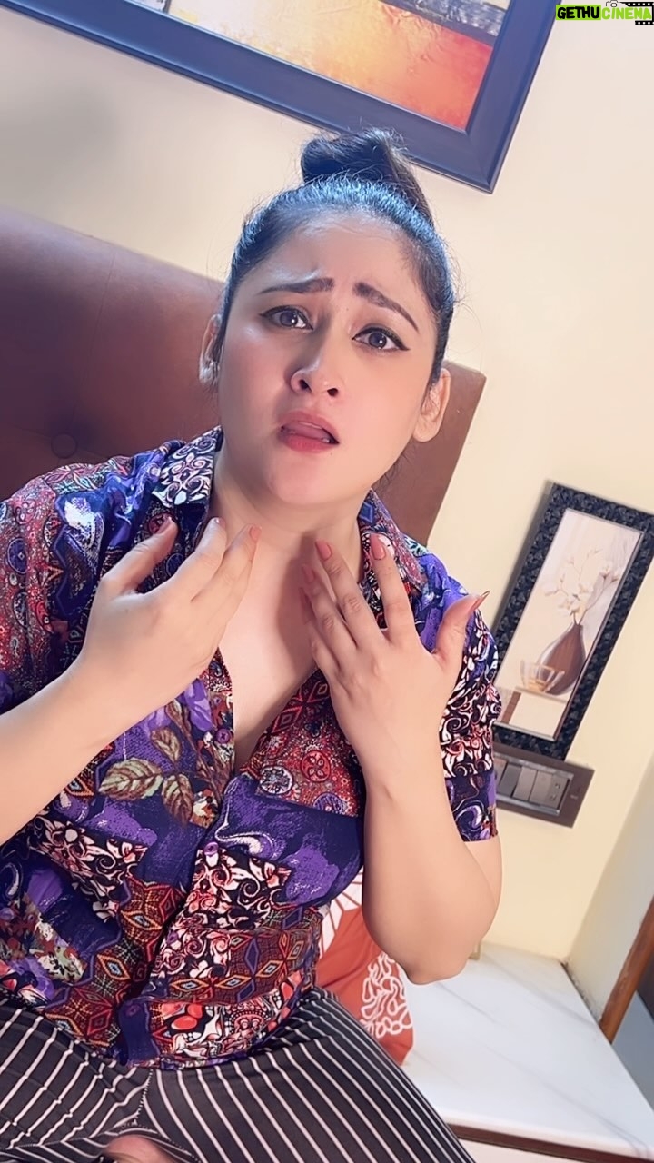 Aditi Sajwan Instagram - Kisi ko bhi apna dukh sunana ho🤣😂 #aditireels