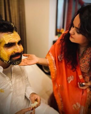 Aditi Singh Sharma Instagram - Too many emotions, too many feelings, too much love, soooo many memories & sooooo much to celebrate and be greatful for !! Thank you God for giving me your best angel as my #bestfriend .. it must have been SO hard to make this ‘almost’ perfect piece, no wonder you don’t make ‘em like him anymore !! 

Happy Birthday to my favourite rockstar, best human binz, the world’s number 1 #bff @gauravbalani .. I love you 3000. ❤️❤️❤️

#happybirthday #bestfriendsforever #happybirthdaybff #gauravbalani #aditisinghsharma