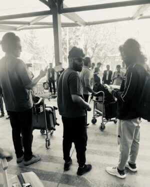 Aditi Singh Sharma Instagram - When you travel a lot for gigs .. it’s the peeps that make it way more fun. Welcome to our world of fun on & off stage. ❤️🧿

#MithoonLive
