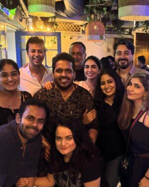 Aditi Singh Sharma Instagram - Bestieee ka birthdayyy !! An incredible voice, a beautiful heart & a gorgeous human being .. you are so talented & a top class angel. May God bless you with the best of health, happiness & may you keep spreading joy through your divine voice. Thank you for always holding my hand through thick & thin, what you do for mom & the way you stand by me like a rock solid pillar of support is literally unimaginable. Happy Birthday bestie @prithvigandharv i love you so much. ❤️

Shout out to the OG music gang .. some of my oldest friends in the business, love such photos. 

#happybirthday #bestie #prithvigandharv