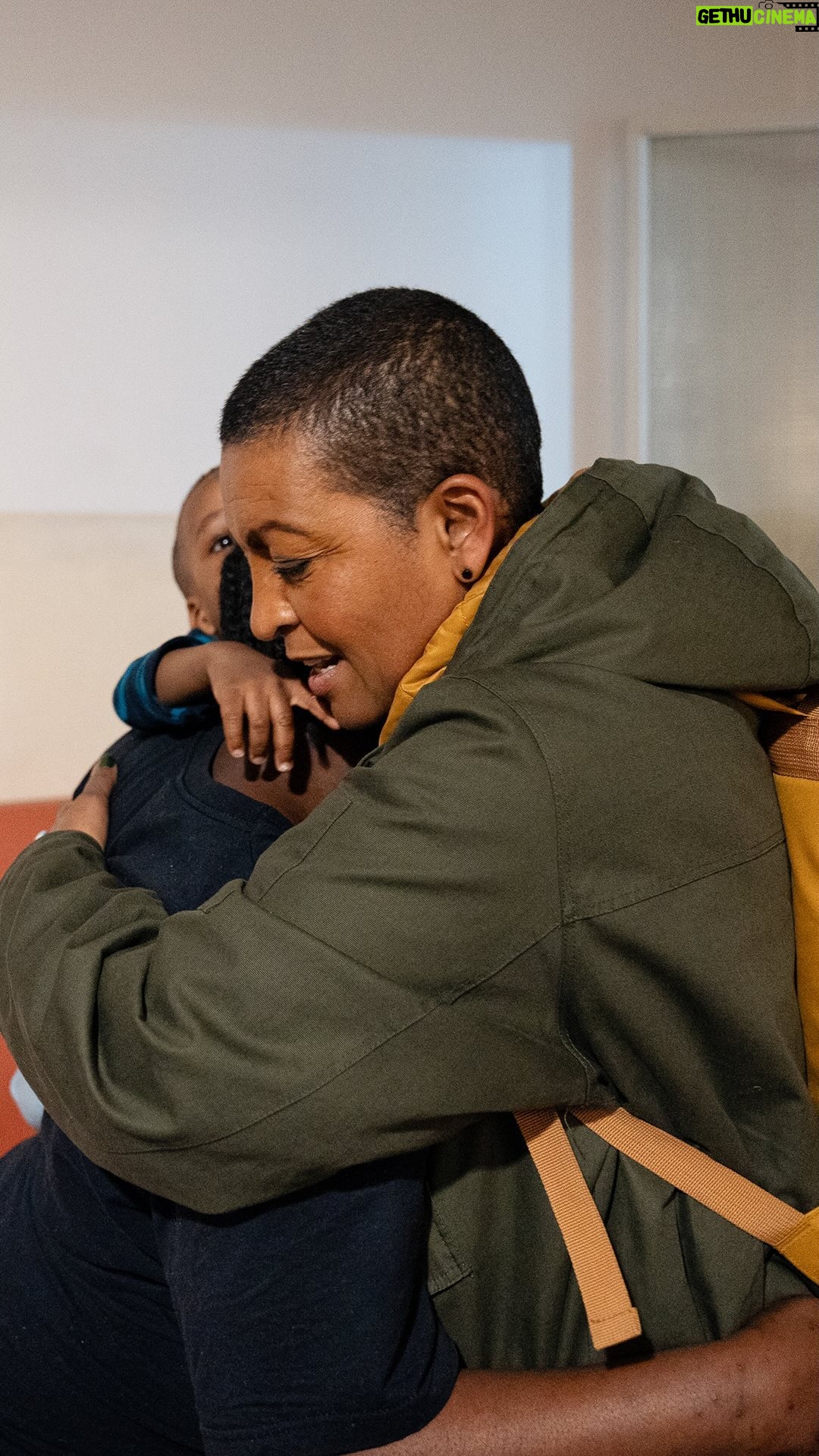 Adjoa Andoh Instagram - “To see the humanity in each other is the most powerful thing we can do. Once we’ve shared that, you can’t look away.” For many displaced people, reaching Europe is far from the end of their struggles. Those fleeing conflict and crisis can be stuck in limbo for weeks, months or even years, struggling to access safe accommodation and other vital support. Women and children also face increased risks of violence and exploitation while on the move. In Trieste – an important arrival point for refugees in Italy – the International Rescue Committee (IRC) runs a daytime Safe Space for women and children, as well as working with local partners to deliver a range of other services. Actor and IRC Ambassador Adjoa Andoh – who stars in a new series of Bridgerton this week – visited the IRC’s programmes in Trieste to learn more. #Bridgerton #LadyDanbury