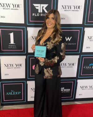 Adriana Cataño Instagram - WE WON 🙌🏽 ⭐️ CATANO BEAUTY @newyoumedia #newyoubeautyawards - the “Best Newbie” award for our bakuchiol you glo serum @catanobeautyinc ♥️🏆 Thank you NEW YOU MEDIA #newyoubeautymagazine So grateful 🙏🏽⭐️
Thank you @emiliouribebeauty for helping us get the skincare line started, thank you my precious daughter @gabriellacatano for helping me every step of the way & all this is thanks to the Grace of our Lord & Savior Jesus Christ ✝️ 
#godisgood #catanobeauty #adrianacatano 
———————-
PR @a2mediaagency @aileen_abella 
Wardrobe styling @hausartistlab