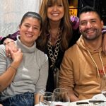 Adriana Salgueiro Instagram - Los adoro. !!! Mis amigos y compás de la radio @moreana19 y @nicoduarte84 . Se los presento , están en @radiocolonia y en mi corazón ♥️