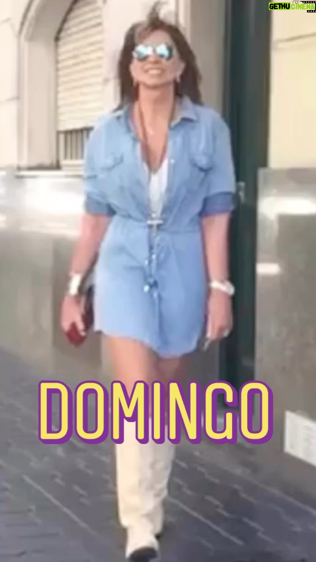 Adriana Salgueiro Instagram - Vestirse a los 66 con algunos permitidos 😉😂