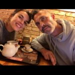 Adriana Ugarte Instagram - Hoy estamos de celebración 👄: Este pequeñajo, Que no tiene miedo a nada, Con el que puedo ser yo misma, Siiií,yo misma, Al que admiro, Con el que me siento en casa, Con el que construyo un hogar cada día, Que es capaz de hacer hipnosis con todos los seres, Me ha elegido para caminar a su lado. Afortunada yo. Feliz cumpleaños,mi amor. Te quiero @juanantoniorosagomez ❤️