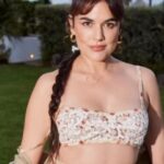 Adriana Ugarte Instagram - Barefoot Chic Party 🩵 Un honor acompañar a @diorbeauty en la apertura de un espacio de belleza con mucho encanto y la presentación de su colección privada Dioriviera en el hotel Puente Romano de Marbella. Acompañantes de lujo,un lugar precioso y una comida mmmmm😋 gracias @dior @diorbeauty @diorling1 @paulasoroa 🩵 @angelacariddi
