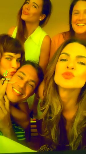 Adriane Garcia Instagram - F.R.I.E.N.D.S