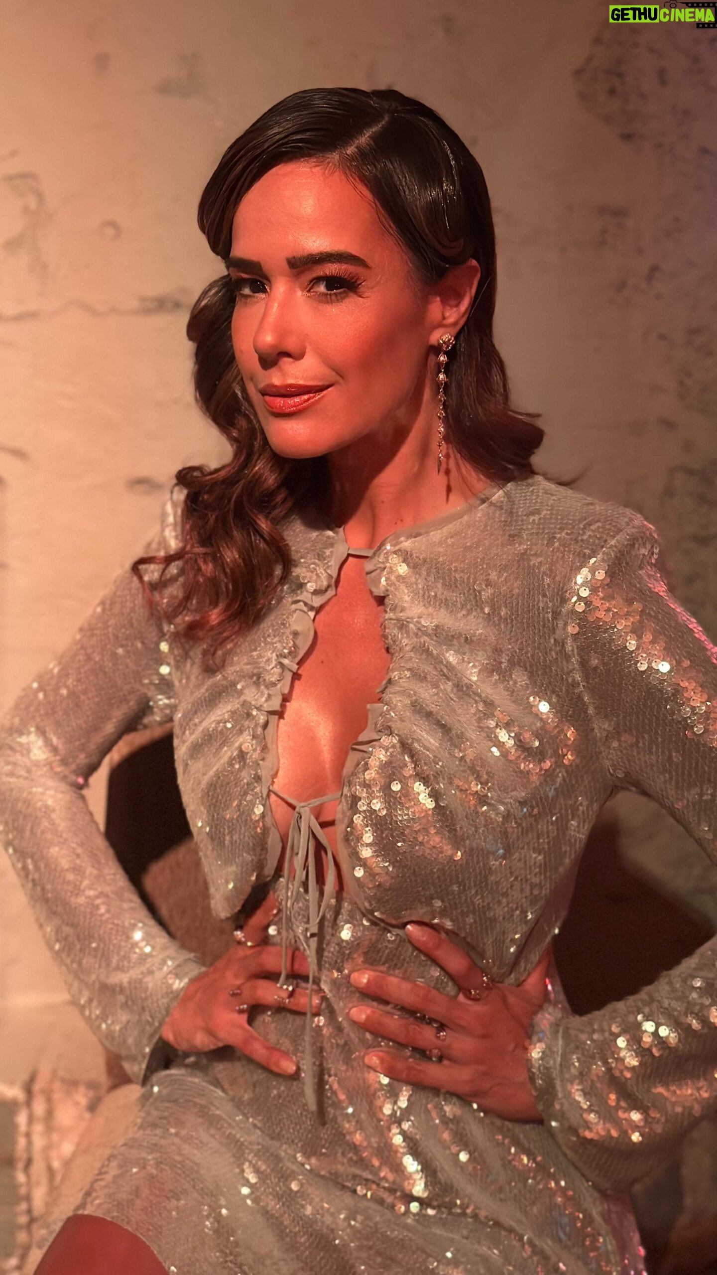 Adriane Garcia - 152 Likes - #vogueiconicparty @vogueportugal
#style @mrselfportrait @lojadasmeias @luisonofreofficial @carolinacurado
#beauty @gstage.beautybar