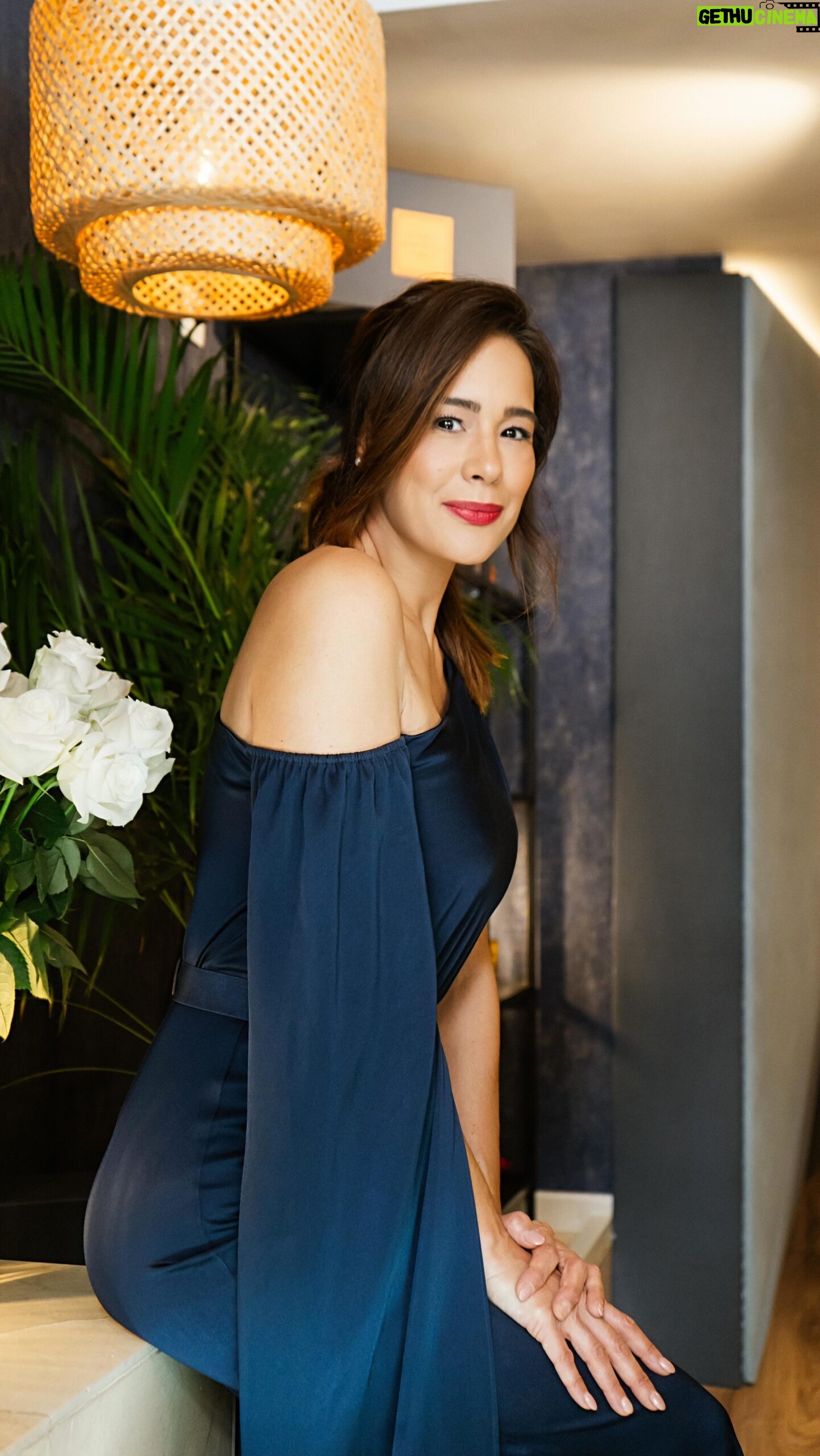Adriane Garcia - 135 Likes - A nova loja da @gourmenu.pt já abriu em Lisboa, para alem de linda, lá podemos encontrar varias delicias para um jantar, drink, aperitivos e produtos gourmet. #portuguesegoodies Passe pela loja e se delicie.