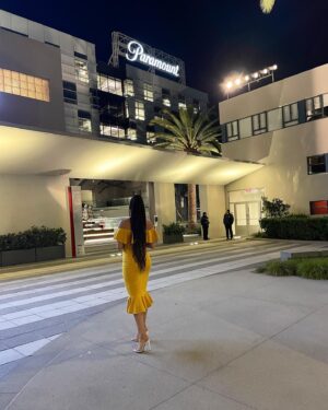 Adriyan Rae Instagram - [ em • brace ] : accept or support (a belief, theory, or change) willingly and enthusiastically. Embracing the change as well as the ebs and flows of life with enthusiasm and gratitude. It’s really working for me tbh. Long story short… Im back! Back to me, back to my bright self! Thank God for my healing team, support of family and friends, and God for reminding me of my true divine being. 💛 encouraging you to embrace the same things! Love y’all! with love | with light | - A.Rae __________________________________________________ #LoveandLight #AdriyanRae #ARae