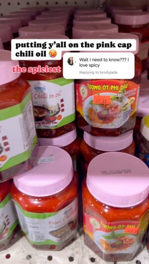 Ae Southammavong Instagram - This one is no joke I’m warning y’all rn, certified Lao spice level approved! it stings sooo good 🥵🥵🤣🤣 #pinkcap #pinkcapchilioil #chilioil #spicy #asian #asianfood #spicyaf #spicyfood