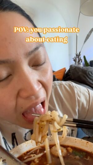 Ae Southammavong Instagram - ASMR be sus af 🤣🤣🤣 #slurp #noodles #livetoeat #laofood #khaopieksen