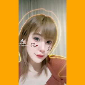 Aelke Mariska Instagram - Kamu beda juga kaga aslinya sama poto pencitraannya? 😆
