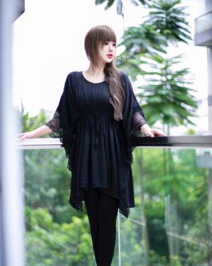 Aelke Mariska Instagram - Kamu ganti nama jadi google aja, soalnya semua yang aku cari, ada di kamu😳🤪

#alay2023