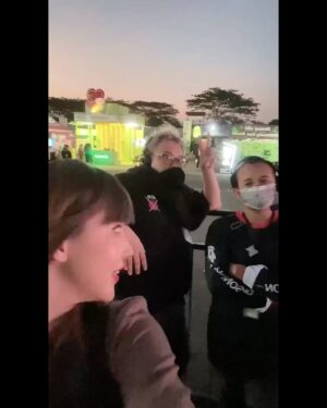 Aelke Mariska Instagram - Sampai ketemu lagi Kang Yanto.. yang uda ga di samping bapack lagi. 

Nanti 1 team lagi ya Kang.. sukses selalu!

Punten nitip kenangan lagi ya 😊🙏🏻

#gstudios