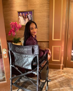Africa Miranda Instagram - @officialkingdombusiness season 1 dropped today on @betplus! got to work alongside CV legend (and according to my Nana my cousin 😆) the one and only @michaelbeach 🇨🇻 

huge thank you as always to my agent @dorecia.yjb x @yjbtalent & to casting director @gpierre722 🙏🏾