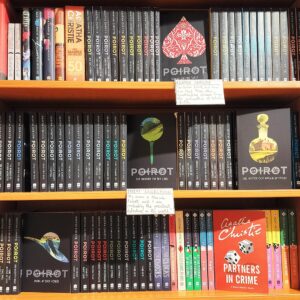 Agatha Christie Instagram - 🔎 A trip to Cambridge wouldn't be complete without exploring the fantastic selection of Agatha Christie books at @waterstonescambridge!

#AgathaChristie #Waterstones #Cambridge #VisitCambridge #AgathaChristieBooks #Bookshelves #BookShopping #Bookshops #CambridgeWaterstones