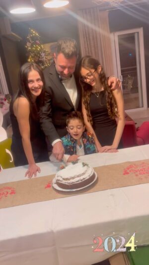 Aggeliki Daliani Instagram - Καλη χρόνια και από εμάς!!!!!!!! Υγεία, αφθονία και πολλά χαμόγελα!!!!!!!
••••••••••••••••••••••••••••••••••••••••••••••••••••••••••••••••••
#happynewyear #2024