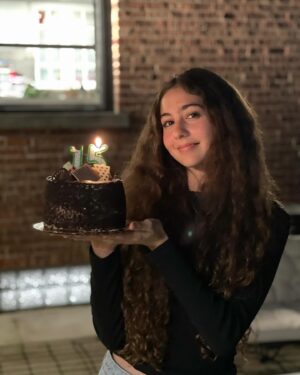Aggeliki Daliani Instagram - Sweet fifteen princess 🥳🎂🎂🎉
@lydia.papagianny 
•••••••••••••••••••••••••••••••••••••••••••••••••••••••••••••
#birthdaygirl #happybirthday #mydaughter #15yearsold #chicagogram
