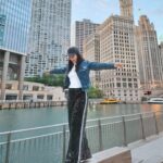 Aggeliki Daliani Instagram - Chicago riverwalk with friends and family!!! •••••••••••••••••••••••••••••••••••••••••••••••••••••••••••• #friendsandfamily #chicago #travelgram
