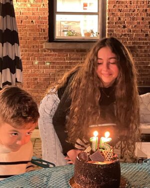 Aggeliki Daliani Instagram - Sweet fifteen princess 🥳🎂🎂🎉
@lydia.papagianny 
•••••••••••••••••••••••••••••••••••••••••••••••••••••••••••••
#birthdaygirl #happybirthday #mydaughter #15yearsold #chicagogram