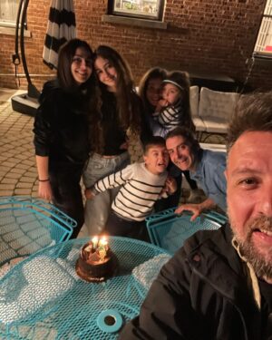Aggeliki Daliani Instagram - Sweet fifteen princess 🥳🎂🎂🎉
@lydia.papagianny 
•••••••••••••••••••••••••••••••••••••••••••••••••••••••••••••
#birthdaygirl #happybirthday #mydaughter #15yearsold #chicagogram