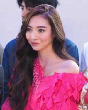 Aggie Hsieh Instagram - Had a wonderful time in this dress at #SHIATZYCHEN's fashion show today 💃🏻 this is definitely the outfit that'll make you bold and dance around in Paris 🥰 

今天在 @shiatzychen 的時裝秀上穿著這件衣服度過了一段美好的時光💃🏻這絕對是讓你在巴黎大膽跳舞的服裝🥰

#pfw #parisfashionweek #AutumnWinter2024
