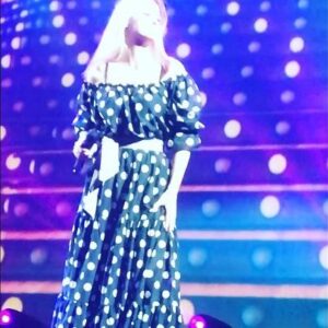 Aglaya Shilovskaya Instagram - Ура! Наконец-то я смогла вернуть себе свой аккаунт! Чего это стоило мне... известно только мне и ФСБ )) Но вообще... защита у Инстаграм чудовищная. 
Пока боролась с турецкими хакерами, успела съездить на фестиваль в Читу, где мне оказали честь быть председателем жюри «Новый взгляд».
Ну и конечно пришлось везде петь) А чего ж не спеть, когда я навезла с собой прекрасных платьев от @charisma_rufashion. Спасибо Чите, спасибо @elena_charisma , и все таки тебе - инСТОграм. А может и 200 грам ...🥴🙈 #александрмихайлов #сергейниконенко #аленабабенко #ингаоболдина #мишабашкатов #моямамаогонь #забайкальскийкинофестиваль #богульник #аглаяшиловская