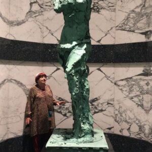 Agnès Varda Instagram - The lobby of our American distributor Charles Cohen for our film  FACES PLACES ( Visages Villages ) a sculpture of Jim Dine @galerietemplon @cohenmediagroup @jr @rosalievarda @valerieduponchelle @artforum @blouin_artinfo
