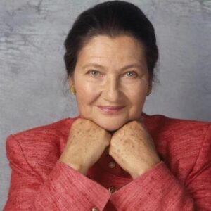 Agnès Varda Instagram - Comme bien d’autres, comment ne pas évoquer Simone Veil et son entrée au Panthéon hier. Je la connaissais un peu, je l’admirais beaucoup et son destin est inoubliable !