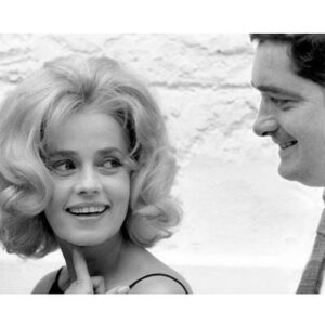 Agnès Varda Instagram - Jeanne Moreau est partie avec Jacques Demy #Labaiedesanges1963