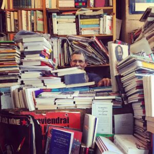 Agnès Varda Instagram - Patrick Libraire passionné rue Gay-Lussac @librairielepointdujour