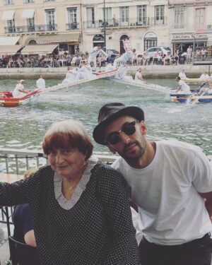 Agnès Varda Instagram - Â Sète projection du film et joutes 👀