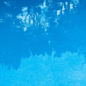 Agnès Varda Instagram - Regarder une piscine = repos