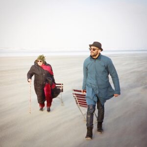 Agnès Varda Instagram - En route pour #Cannes !
19 mai grande salle 
#AVJR #VisagesVillages