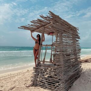 Agustina Lecouna Instagram - TULUM creo que me enamoré de vos. @nomadetulum.  @milagrosbrito @solsisah va sin filtro 🤣🤪😆😜