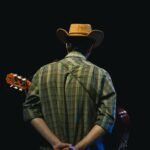 Agustina Cabo Instagram - @mirarnosasihastamorirnos nos quedan tres!! Domingo 24, sábado 30, domingo 1. 20:30 hs en @elculturalsanmartin . Entradas en el link de mi biografía.